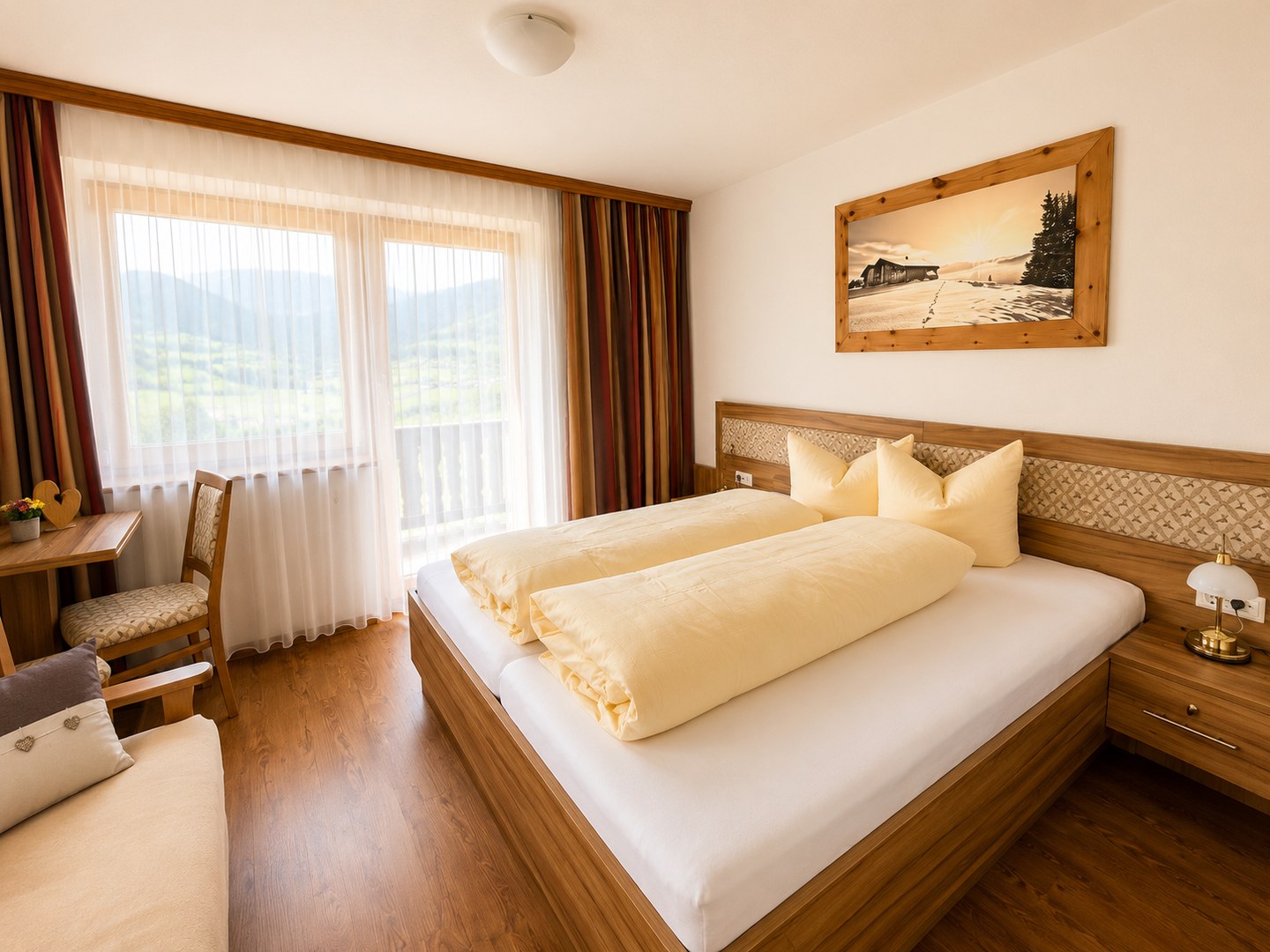 Zimmer mit Doppelbett